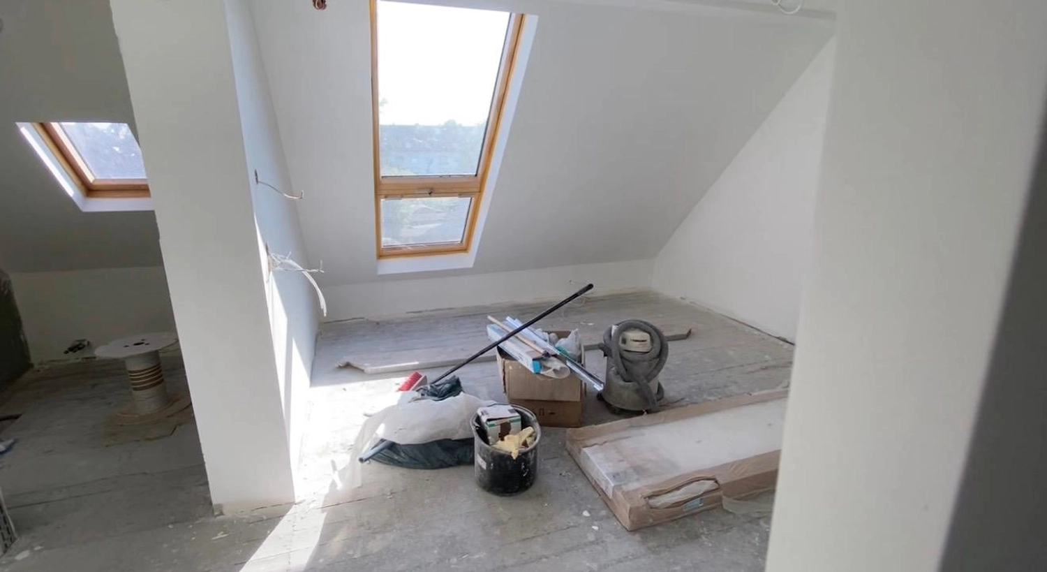 Morina Trockenbau - Bau - Dachschrägenausbau